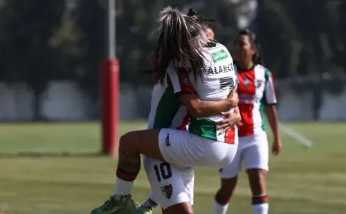 Luly Riquelme puso tres goles en la victoria del Tino. | Francisco Longa / Comunicaciones Palestino