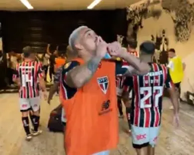 Luciano provoca torcida do Corinthians | Foto: Reprodução