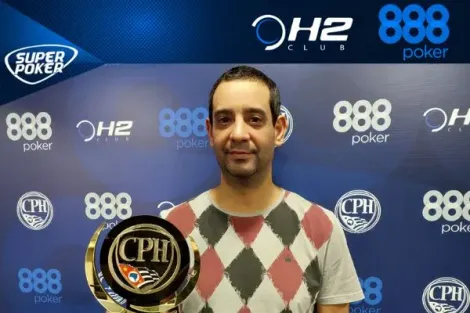 José Arenstein é campeão do Omaha Choice KO do CPH