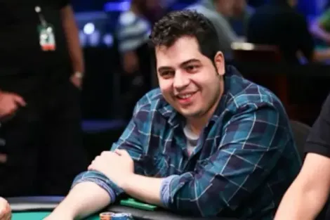 Joseph Santana é campeão do Mini Bounty Builder HR do PokerStars