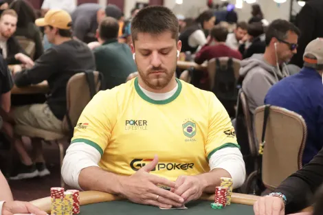 WSOP: sete brasileiros avançam ao Dia 3 do Millionaire Maker