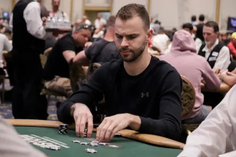 WSOP: quatro brasileiros avançam ao Dia 2 do PLO Championship