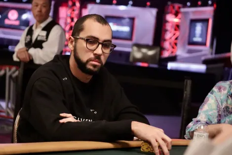 Após susto, Rafael Moraes fica pelo caminho no Evento #86 da WSOP