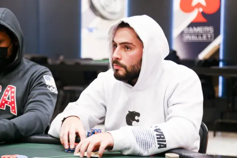 Olívio Gontijo cai com JJ em river cruel na reta final do BSOP Winter Millions