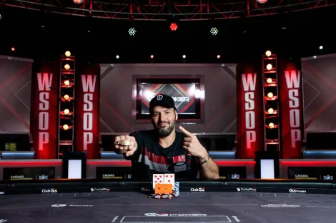 Mo Arani crava Evento #81 da WSOP e fatura primeiro bracelete da carreira