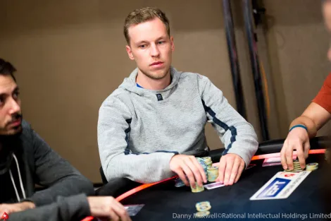 Simon Mattsson segue disparado no topo do ranking online; Brasil tem cinco no top 10