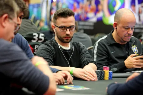 Adrovan Rodrigues brilha nos torneios Bounty Builder do PokerStars