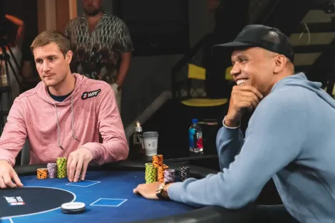 Phil Ivey e maior pote da vida: o dia inesquecível de Brad Owen