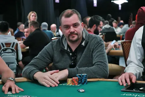 Rafael Caiaffa está na mesa final do Evento #3 da WSOP Online