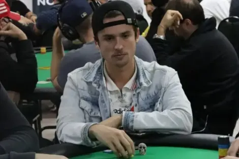 Arthur Campos fatura pacote completo para o BSOP Gramado no PokerStars