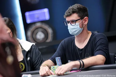 Allan Mello avança para o Dia Final em dois eventos High do WCOOP; confira