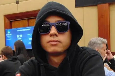 Guilherme Navascues é vice-campeão do Evento #88-Medium do WCOOP