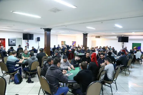 Início do High Rollers e três títulos marcam domingo de BSOP Gramado; confira