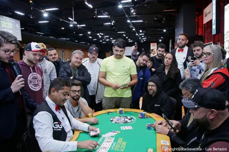 Coin flip estoura a bolha do Main Event da WSOP Brazil