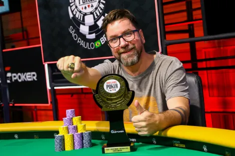 Chris Porás é campeão do Main Event da WSOP Brazil em grande virada