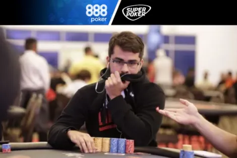 Ivan Limeira forra pesado com cravada e vice no 888poker