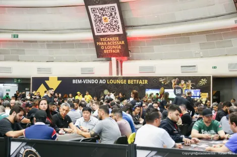 Douglas Dornelles puxa a fila dos classificados ao Dia Final do Deepstack Mystery KO do BSOP Millions