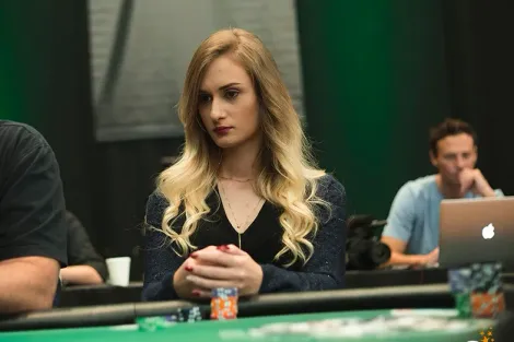 Bruna Kurtz é prata no Mini Bounty Builder HR do PokerStars