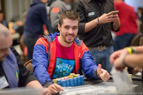 Dalton Hobold sobe ao top 5 do ranking do poker online