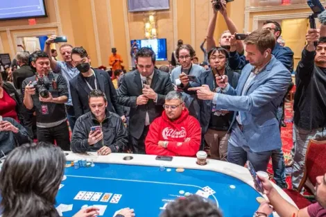 Tony Dunst e Kat Klassen dividem bolha do Main Event do WPT World Championship