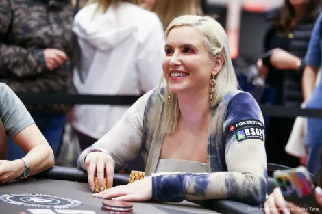 Vanessa Kade é surpreendida com convite no lobby do PokerStars; entenda