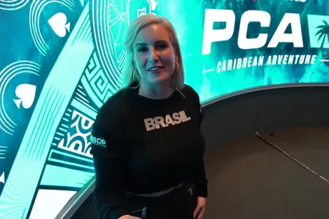 Vanessa Kade estreia como vlogger e traz detalhes do PCA; assista