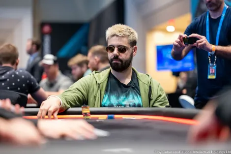 Johan Guilbert tenta blefe com 72o e se dá mal no Main Event do PCA