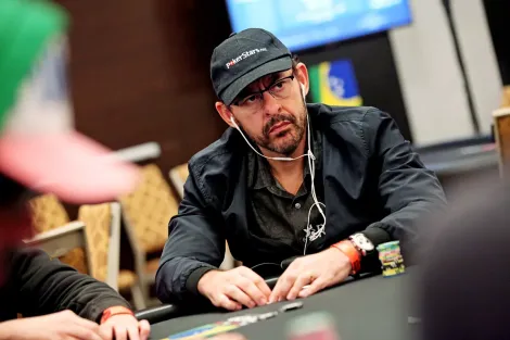 Gorki Oliveira lidera brasileiros no Dia 1A do Main Event do EPT Paris