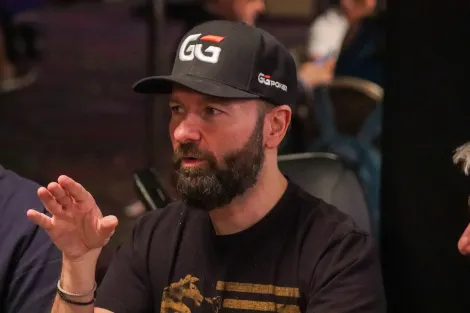 Daniel Negreanu relembra início incrível com foto das antigas; confira