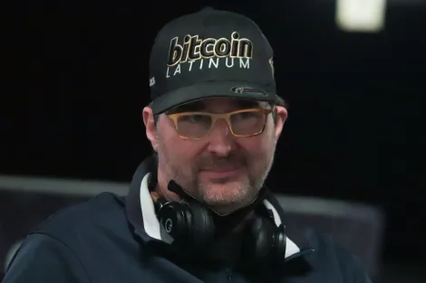 Phil Hellmuth desfaz "promessa" após ferro em cash games: "Estou livre"