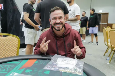 Alexandre Arantes lidera rodada dupla do Main Event do LAPT Rio de Janeiro