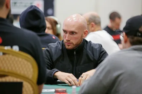 Francisco Benítez puxa a fila de classificados do High Rollers do LAPT Rio