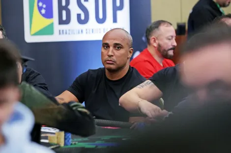 Ex-atacante, Deivid joga BSOP SP e conquista mesa final: "Muito bacana"