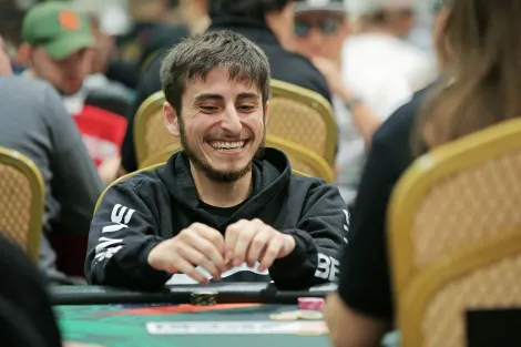 Daniel Aziz lidera FT do Sunday Million do SCOOP; craques avançam no #43-H e #45-H