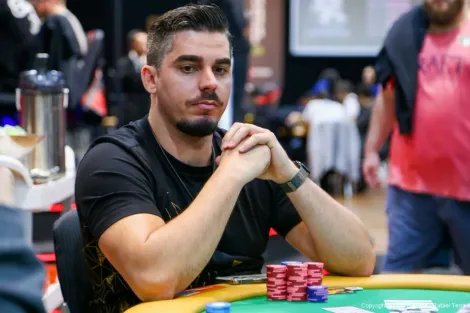 Renan Meneguetti forra pesado na World Festival do GGPoker