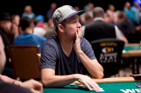 John Monnette lidera estrelado Dia Final do Evento #9 da WSOP