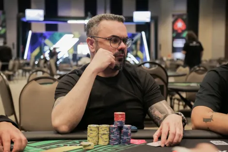 Leonardo Boen é o melhor do Dia 1 do PL Omaha do BSOP Brasília