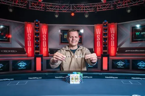 Mark Ioli vira heads-up contra colombiano e vence Evento #32 da WSOP