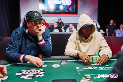 Phil Hellmuth dá fold esquisito contra Phil Ivey e leva falinha na WSOP