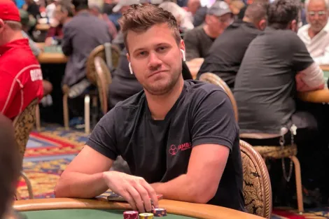 Kelvin Kerber está no Dia 2 do Evento #58 da WSOP