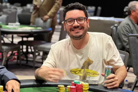 João Bauer está classificado para a decisão do Evento #60 da WSOP