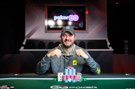 Jason Daly fatura o título do Evento #58 da WSOP em estreia na modalidade