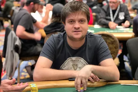 Eduardo Silva alcança mesa final do Mystery Bounty no Golden Nugget