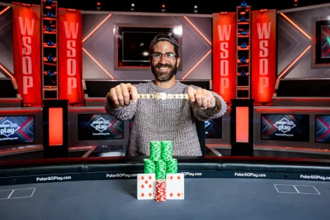 Moshe Refaelowitz supera field gigantesco e crava COLOSSUS da WSOP