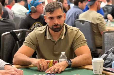 Hilton Laborda lidera brasileiros classificados no Dia 2D do Main Event da WSOP