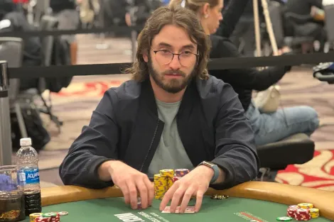 Pedro Garagnani vai ao Dia 2 do US$ 50.000 High Roller da WSOP