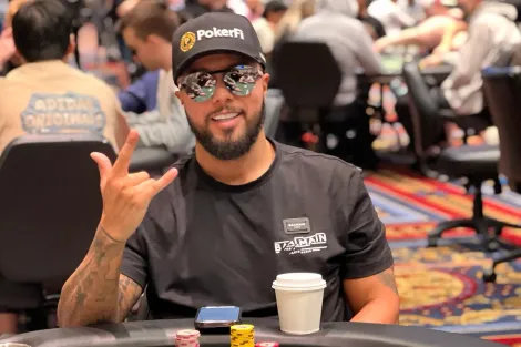 Rafael Reis avança entre os líderes ao Dia Final do Evento #94 da WSOP