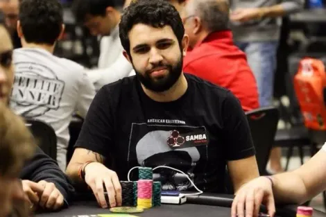 André Figueiredo lidera brasileiros no Dia Final do Sunday Million