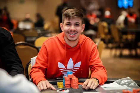 Marcelo Augusto lidera classificados ao Dia 4 do Main Event do KSOP GGPoker Premium