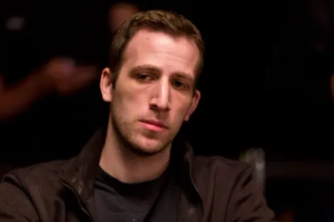 Benny Glaser bate novo recorde e chega ao 14º título de WCOOP